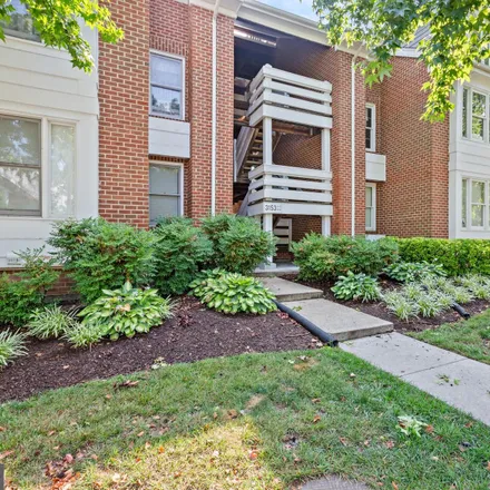Buy this 1 bed condo on 3153 Anchorway Court in West Falls Church, VA 22042