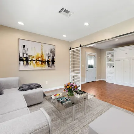 Image 9 - 11806 Lemay Street, Los Angeles, CA 91606, USA - House for sale