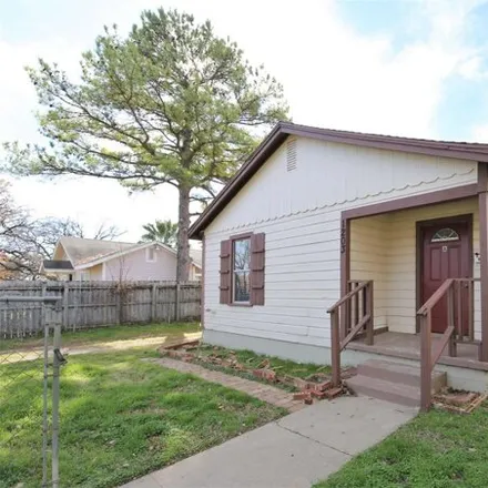 Rent this 1 bed house on 1203 Harrington Avenue in Fort Worth, TX 76106