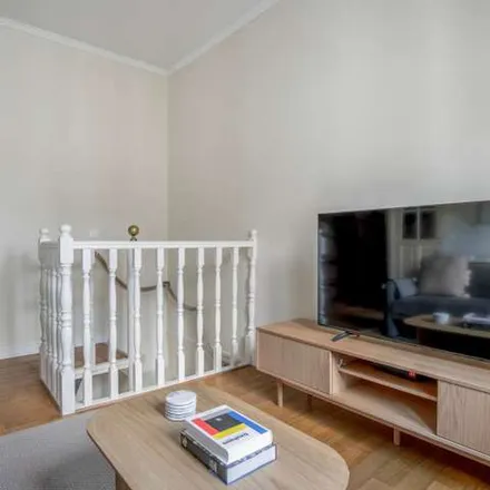 Image 7 - 6 Rue Alfred Stevens, 75009 Paris, France - Apartment for rent