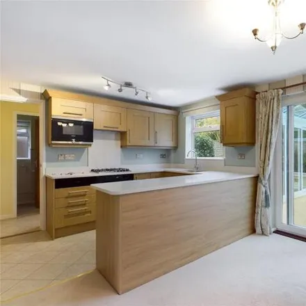 Image 3 - Fletcher Gardens, Binfield, RG42 1FJ, United Kingdom - House for rent