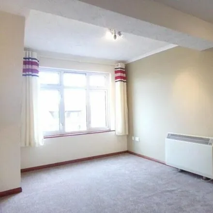Image 5 - Castle View School, Furtherwick Road, Canvey Island, SS8 7FH, United Kingdom - Apartment for sale