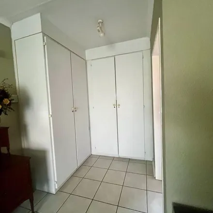 Rent this 3 bed townhouse on Checkers Hyper in Constantia Drive, Floracliffe