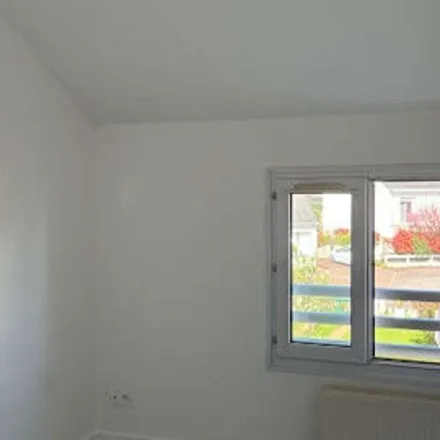 Rent this 3 bed apartment on 70 Route de Nantes in 44120 Vertou, France