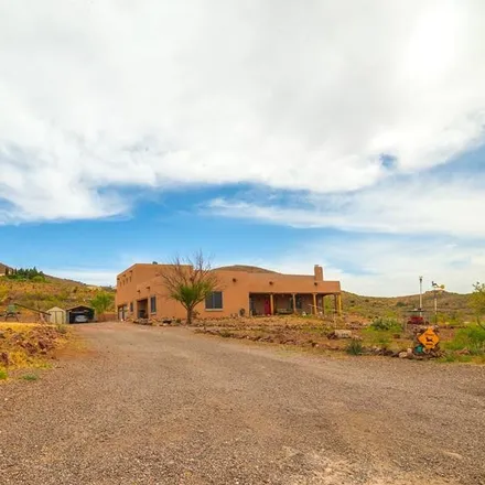 Buy this 2 bed house on 1009 Mingo in Alpine, TX 79830