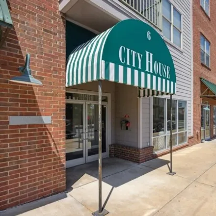 Buy this 1 bed condo on The Lofts at South Bluff Parking in Mina Avenue, Memphis