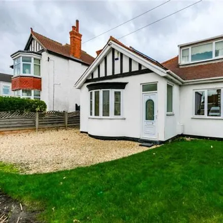 Image 1 - Queen's Parade, Cleethorpes, DN35 0DG, United Kingdom - Duplex for sale