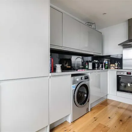 Image 4 - Mayplace Lane, London, SE18 3NZ, United Kingdom - Apartment for rent