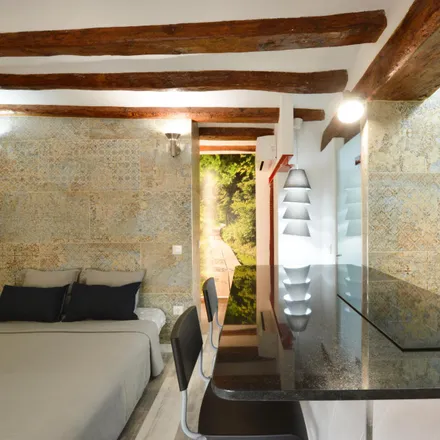 Rent this 1 bed apartment on Carrer de les Carretes in 35, 08001 Barcelona
