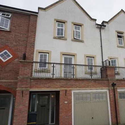 Rent this 6 bed townhouse on 13 Hatton Road in Bristol, BS16 1AH