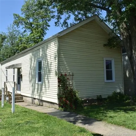 Buy this 3 bed house on 869 Meigs Avenue in Jeffersonville, IN 47130