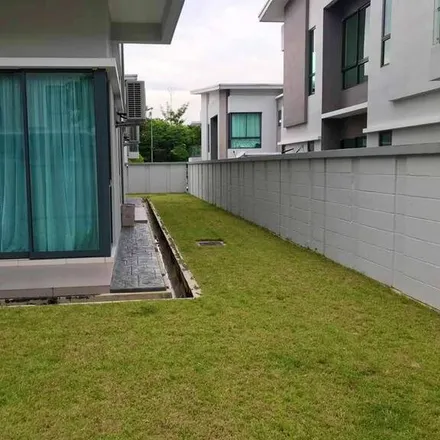 Image 4 - unnamed road, Seremban 2, 70300 Seremban, Negeri Sembilan, Malaysia - Apartment for rent