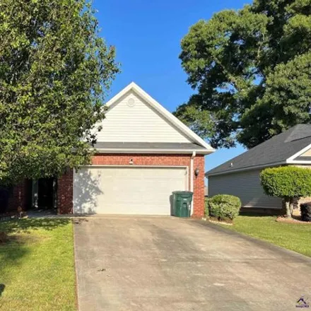 Rent this 3 bed house on 400 Manchester Ln in Byron, Georgia