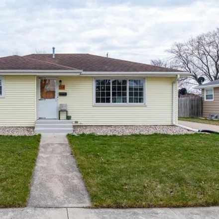 Buy this 3 bed house on 180 Richard Avenue in Neenah, WI 54956