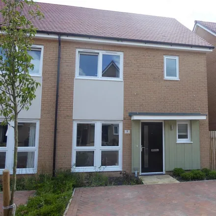 Rent this 3 bed duplex on unnamed road in Peterborough, PE3 6HS