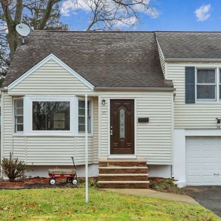 Rent this 3 bed house on 30 Boulevard in Pequannock Township, NJ 07440