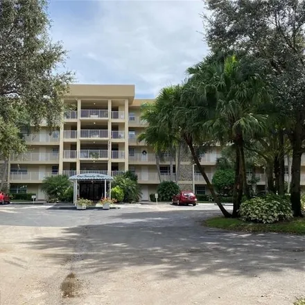 Buy this 3 bed condo on 870 Cypress Grove Lane in Pompano Beach, FL 33069