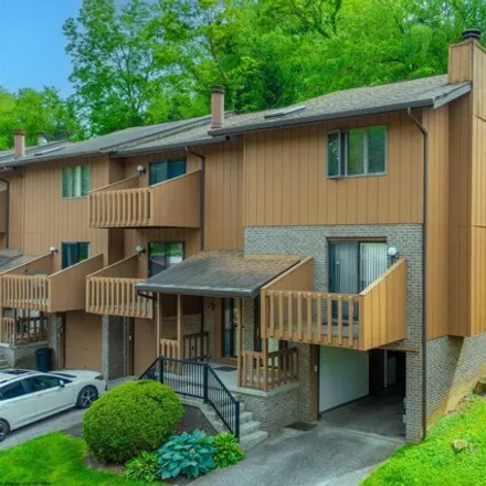 Buy this 2 bed townhouse on 150 Oakview Drive in Monongalia County, WV 26505