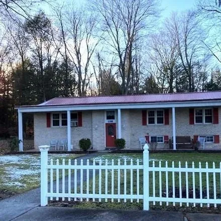 Buy this 1studio house on 1026 Line Rd in Portage, Pennsylvania