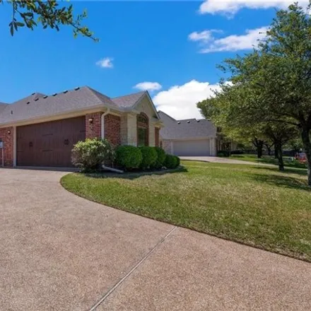 Image 3 - 1342 Buffalo Pass Drive, Waco, TX 76712, USA - House for sale