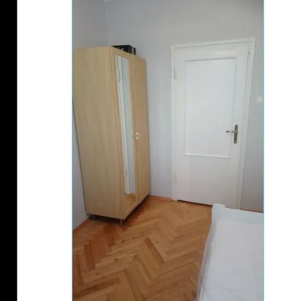 Rent this 3 bed room on Aleja Niepodległości 76/78 in 02-626 Warsaw, Poland