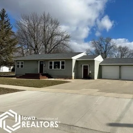 Buy this 4 bed house on 674 North Main Street in Algona, IA 50511