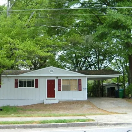 Rent this 3 bed house on 1005 Maxham Rd