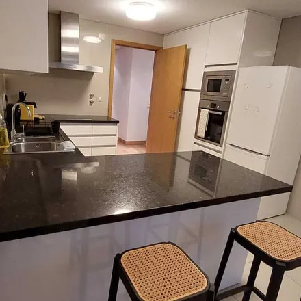 Rent this 4 bed apartment on Aveiro in Rua Doutor Arlindo Vicente, 3800-163 Aveiro