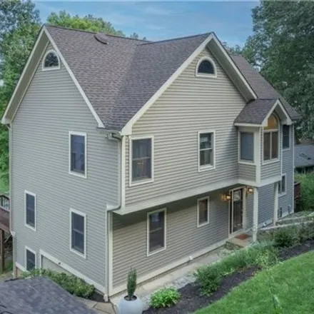Rent this 3 bed house on 83 Wood Creek Road in Candlewood Corner, New Fairfield