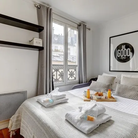 Image 4 - Phô Neuf, 17 Rue de Maubeuge, 75009 Paris, France - Apartment for rent