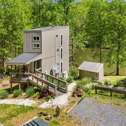 Buy this 2 bed house on 306 Pine Drive in Rappahannock County, VA 20106