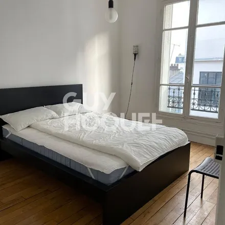 Image 2 - 33 Rue Duhesme, 75018 Paris, France - Apartment for rent