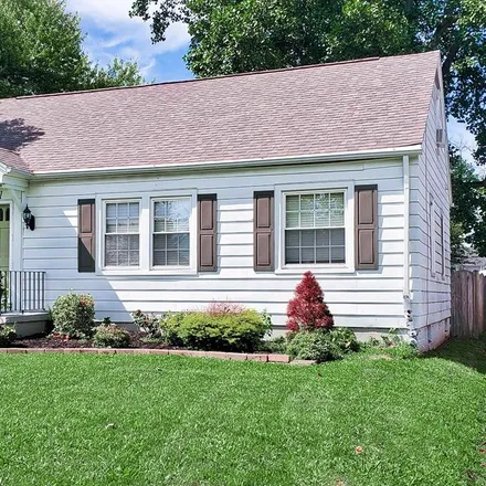 Buy this 3 bed house on 721 Hill Avenue in Owensboro, KY 42301