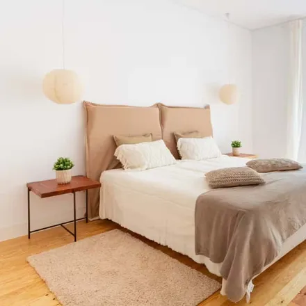 Rent this 2 bed apartment on Rua Leite de Vasconcelos 43 in 1170-379 Lisbon, Portugal