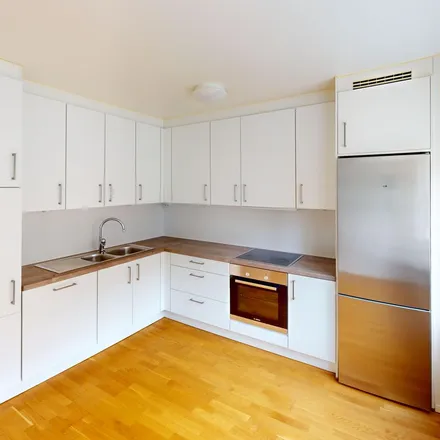 Rent this 2 bed apartment on Sommarrogatan in 632 27 Eskilstuna, Sweden