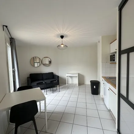 Image 2 - 11 Rue Alphonse Terray, 38000 Grenoble, France - Apartment for rent