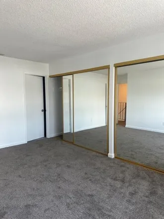 Image 6 - 6325 Seyferth Way, Sacramento, CA 95823, USA - Condo for sale