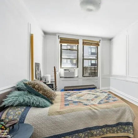 Rent this studio apartment on 258 W 117th St Apt 1w in New York, 10026