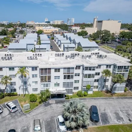 Buy this 2 bed condo on 1350 Waverly Way in Clearwater, FL 33756