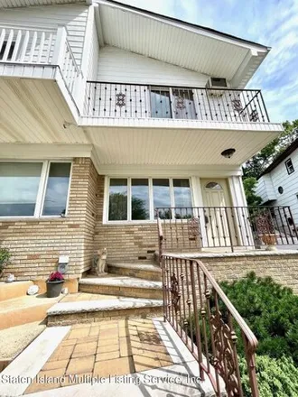 Buy this 3 bed house on 88 Mayberry Promenade in New York, NY 10312