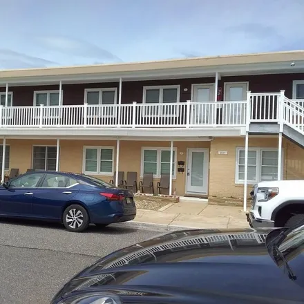 Buy this 2 bed condo on 5701 Seaview Avenue in Wildwood Gables, Cape May County