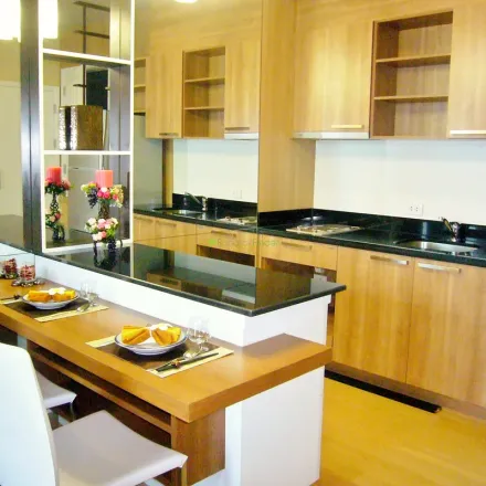 Rent this 1 bed apartment on Krung Kasem Road in Khlong Maha Nak Subdistrict, Pom Prap Sattru Phai District