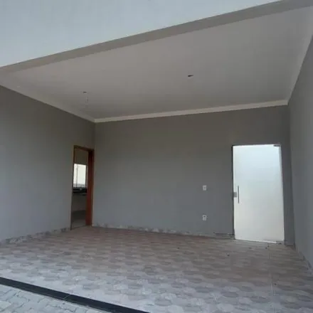 Buy this 3 bed house on Rua Ercília M. Cruz in Centro, Louveira - SP