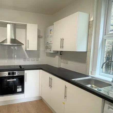 Image 4 - Solway House, 20 Auckland Hill, West Dulwich, London, SE27 9PH, United Kingdom - Apartment for rent