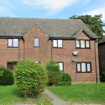 Rent this 1 bed apartment on Oliver Close in Rushden, NN10 0EL
