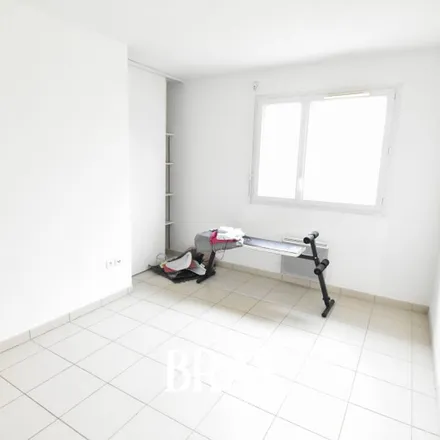 Rent this 2 bed apartment on 21 bis Rue de la Croix Bine in 44230 Saint-Sébastien-sur-Loire, France