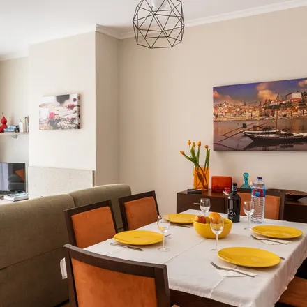 Rent this 2 bed apartment on Rua do Cerro in 4405-796 Madalena, Portugal