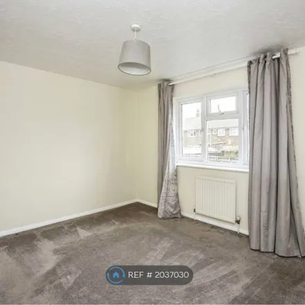 Rent this 2 bed townhouse on St Peters Close in Swanscombe, DA10 0BD