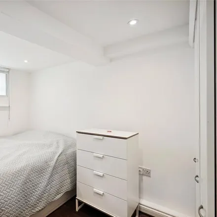 Image 3 - Turpentine Lane, London, SW1V 4AJ, United Kingdom - Apartment for rent