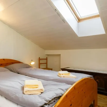Rent this 2 bed apartment on Lugaggia in Ciclopista Canobbio-Tesserete, 6953 Circolo di Capriasca